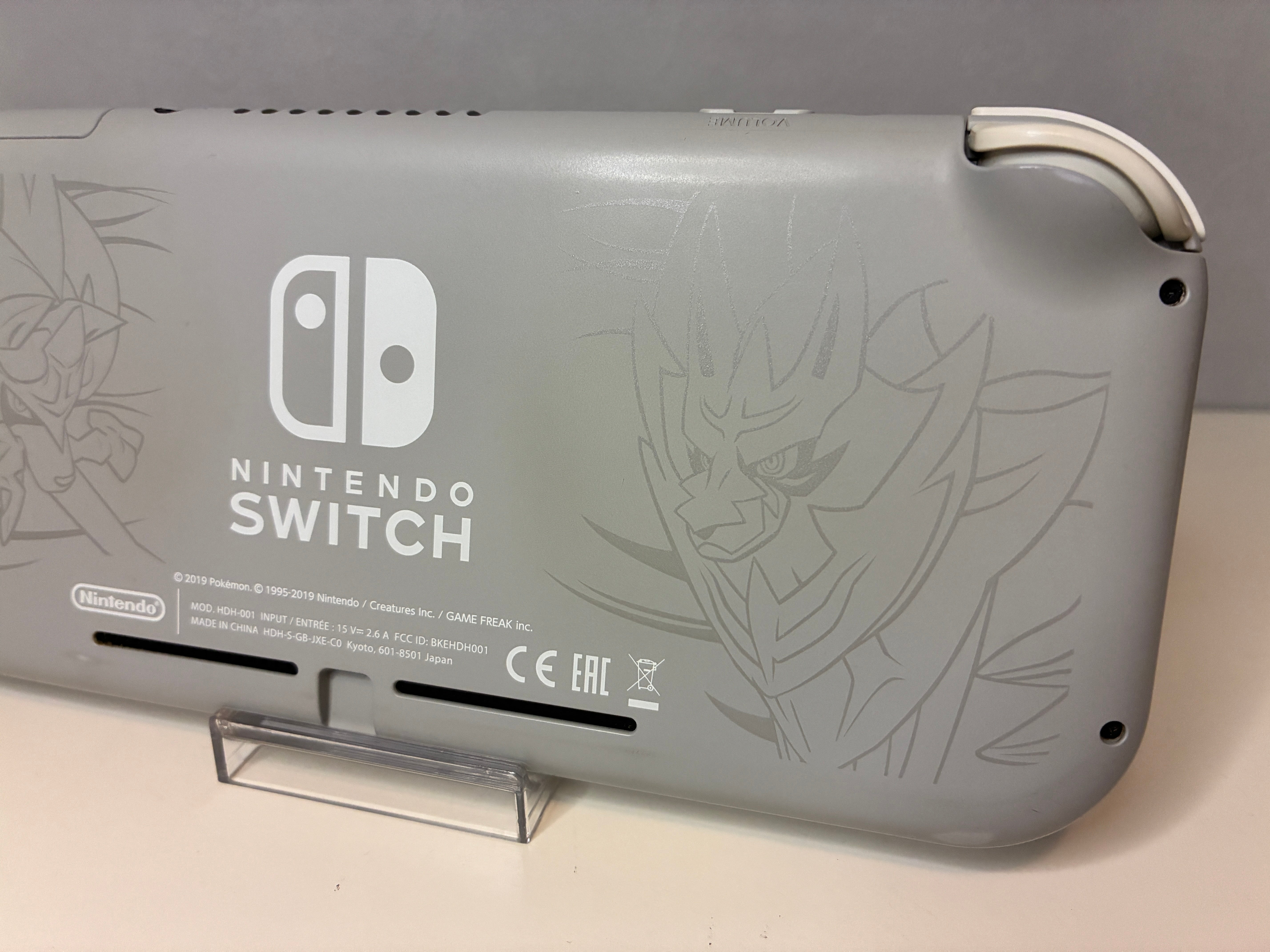 Nintendo Switch Lite Console / Pokemon Zacian Zamazenta Edition