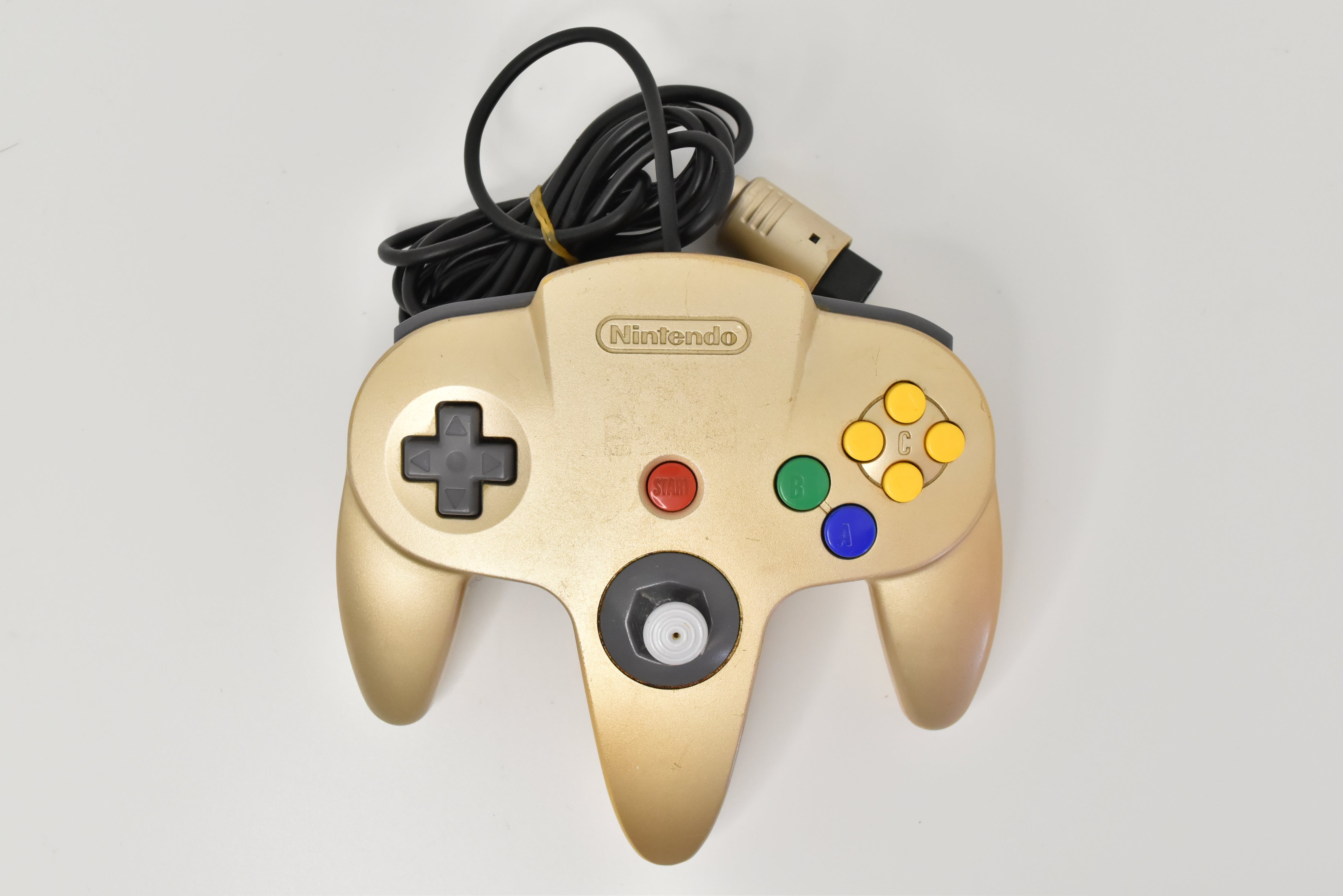 Nintendo 64 Gold Console System / Toys "R" Us Limited Edition / NTSC-J (Japan)