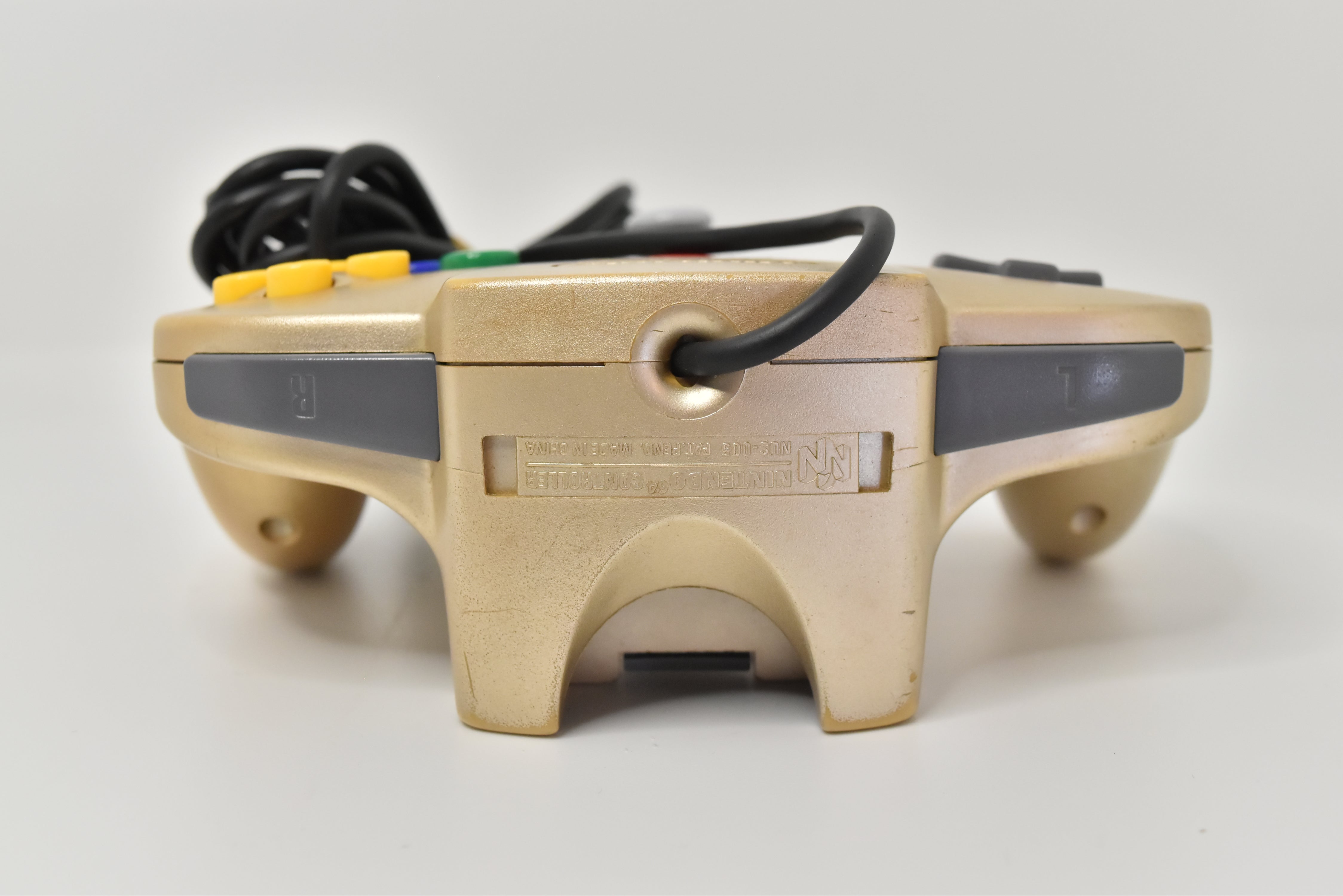 Nintendo 64 Gold Console System / Toys "R" Us Limited Edition / NTSC-J (Japan)