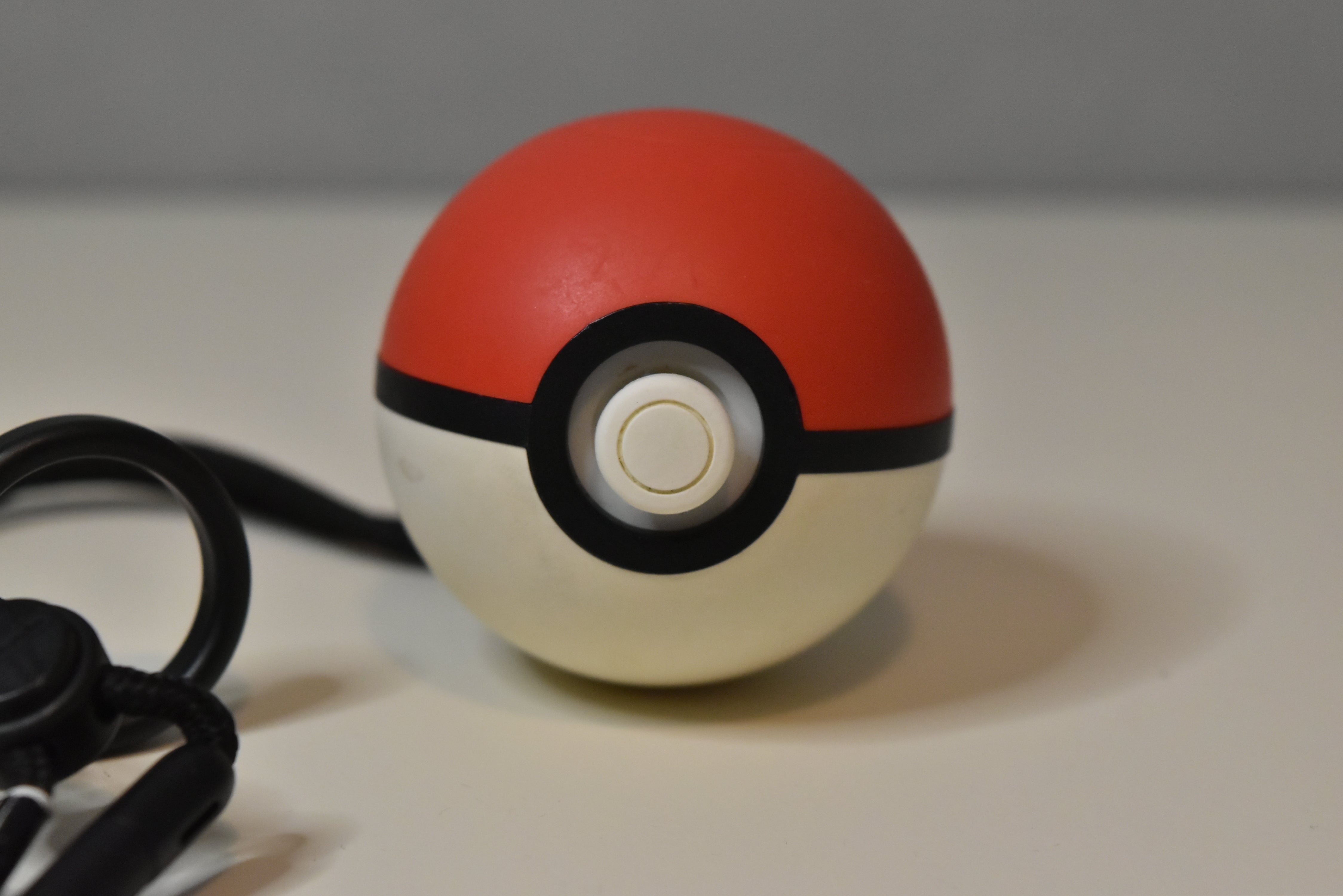 Poke Ball Plus / Monster Ball Plus / Nintendo Switch & Pokémon GO Accessory