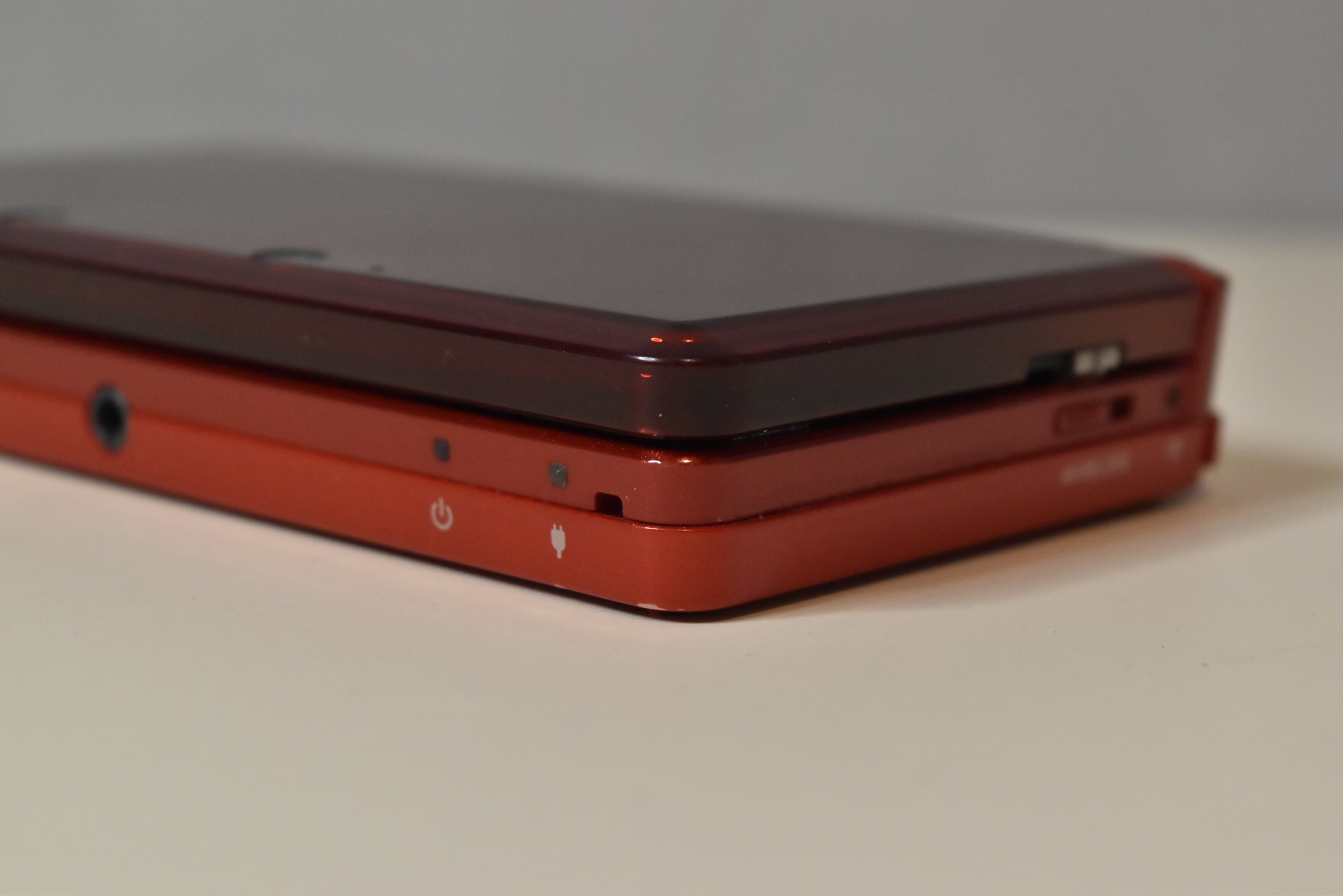 Nintendo 3DS Console / Flare Red Color / NTSC-J (Japan)